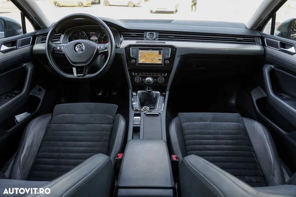 Volkswagen Passat Variant 2.0 TDI Highline - 11