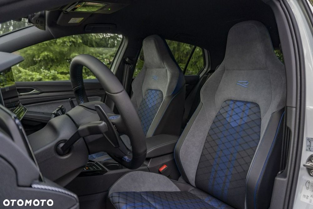 Volkswagen Golf - 17
