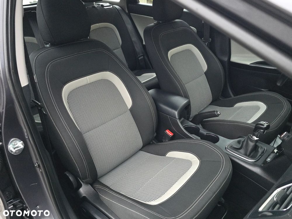 Kia Ceed 1.6 GDI Vision - 28