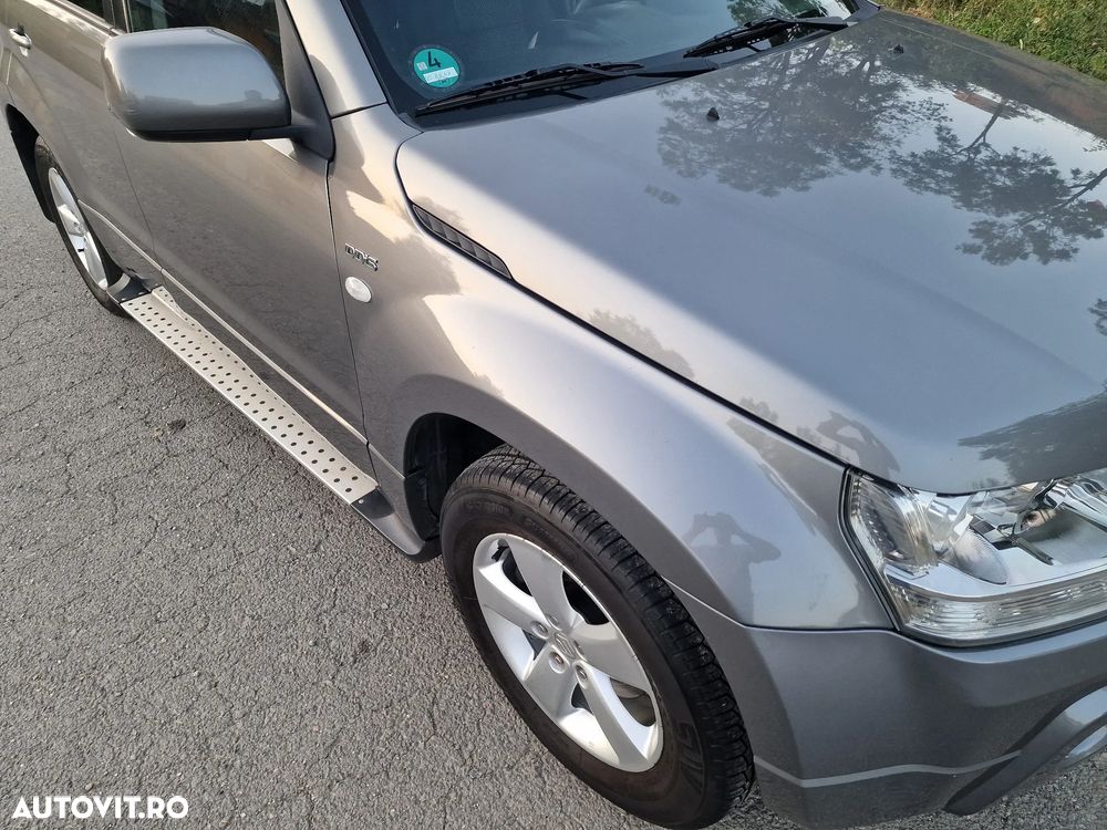 Suzuki Grand Vitara 1.9 DDiS Comfort DPF Family - 8