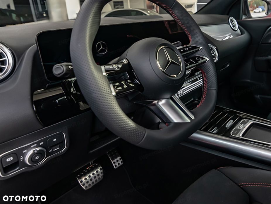 Mercedes-Benz GLA 200 AMG Line - 9