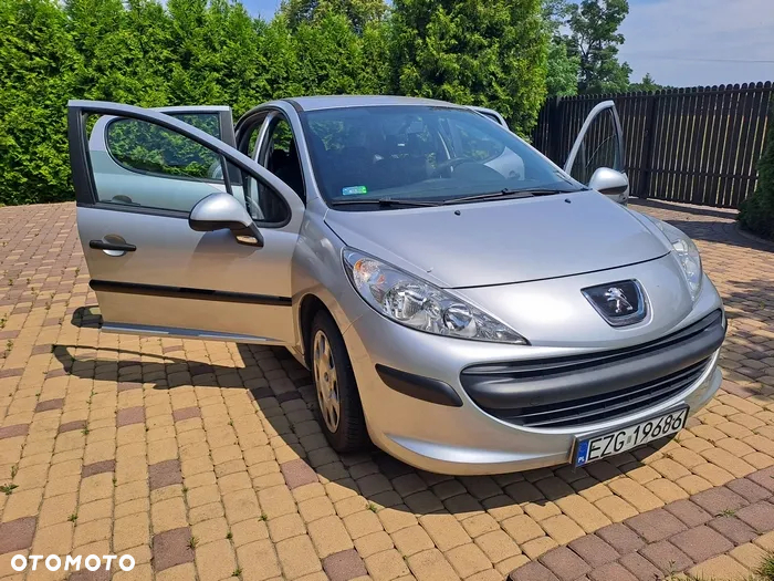 Peugeot 207 1.4 16V Presence - 11