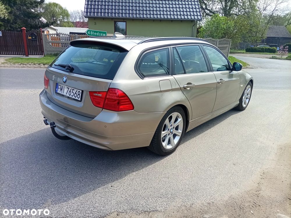 BMW Seria 3 320d DPF Blue Performance Edition Sport - 5