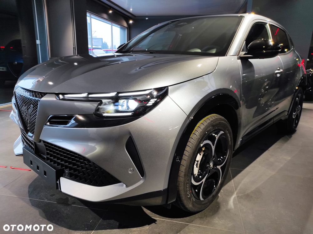 Alfa Romeo Junior 1.2 mHEV Ti eDCT - 2