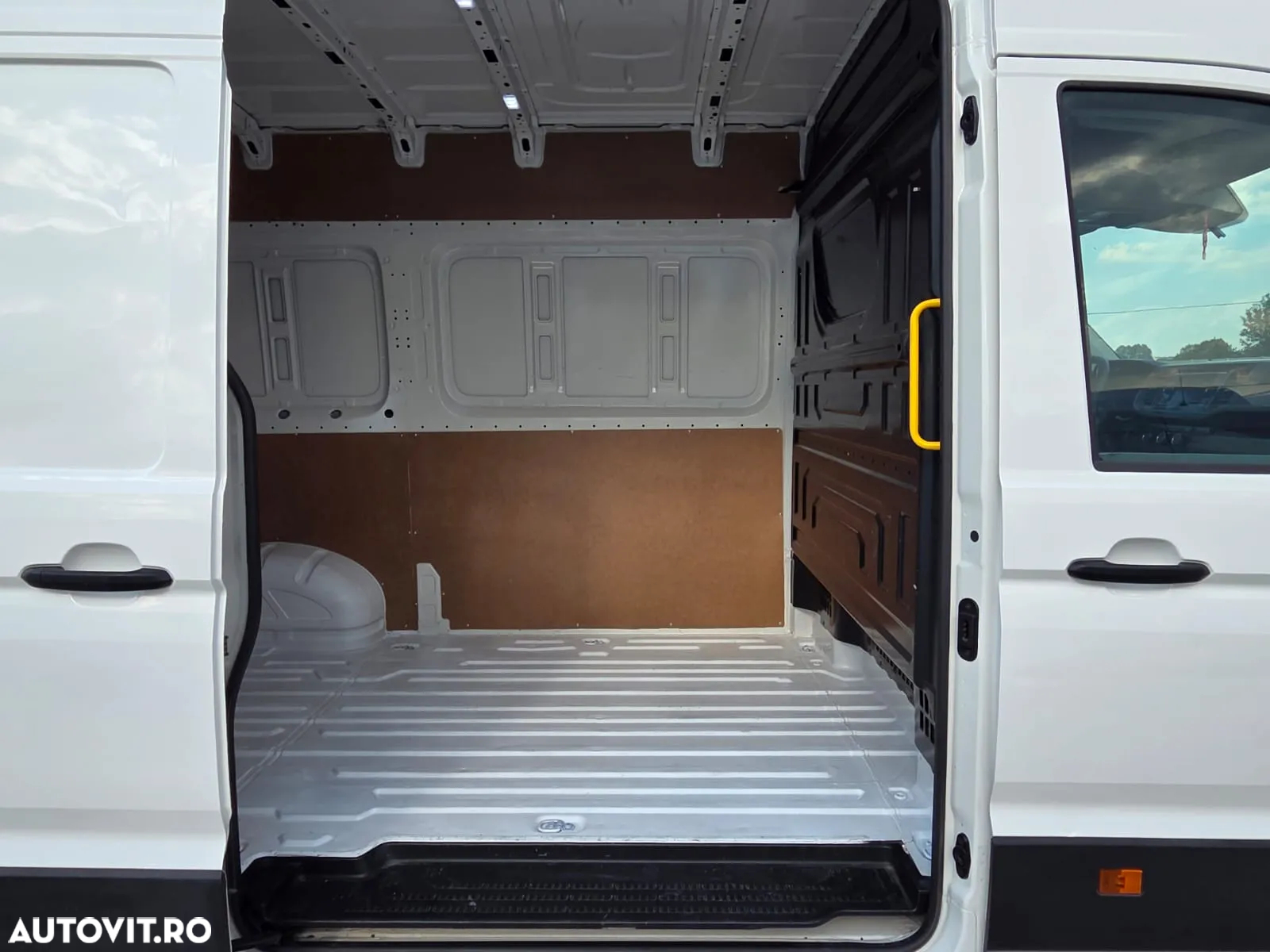 Volkswagen New Crafter L3H2 - 13