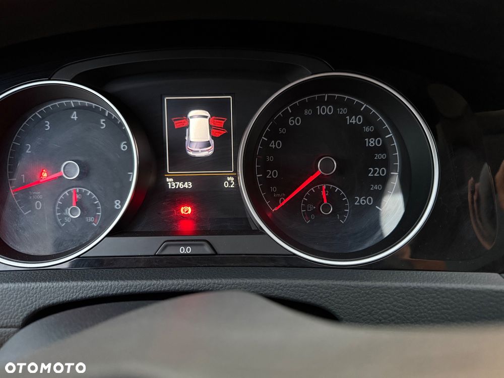Volkswagen Golf 1.2 TSI BlueMotion Technology Cup - 24