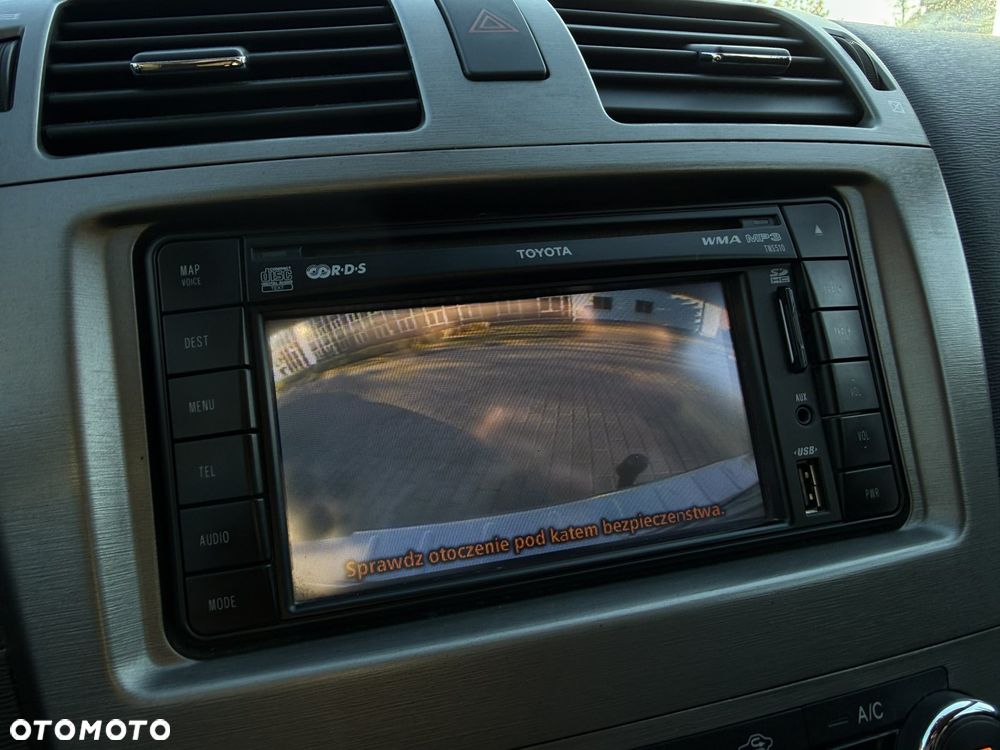 Toyota Avensis - 10