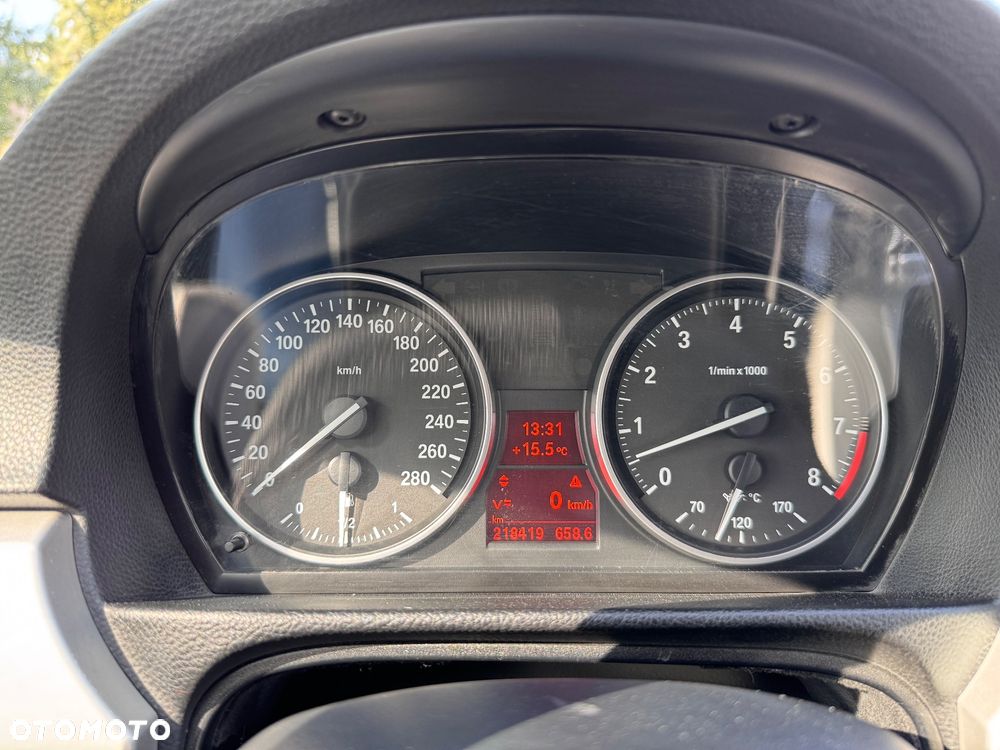 BMW Seria 3 325i - 17