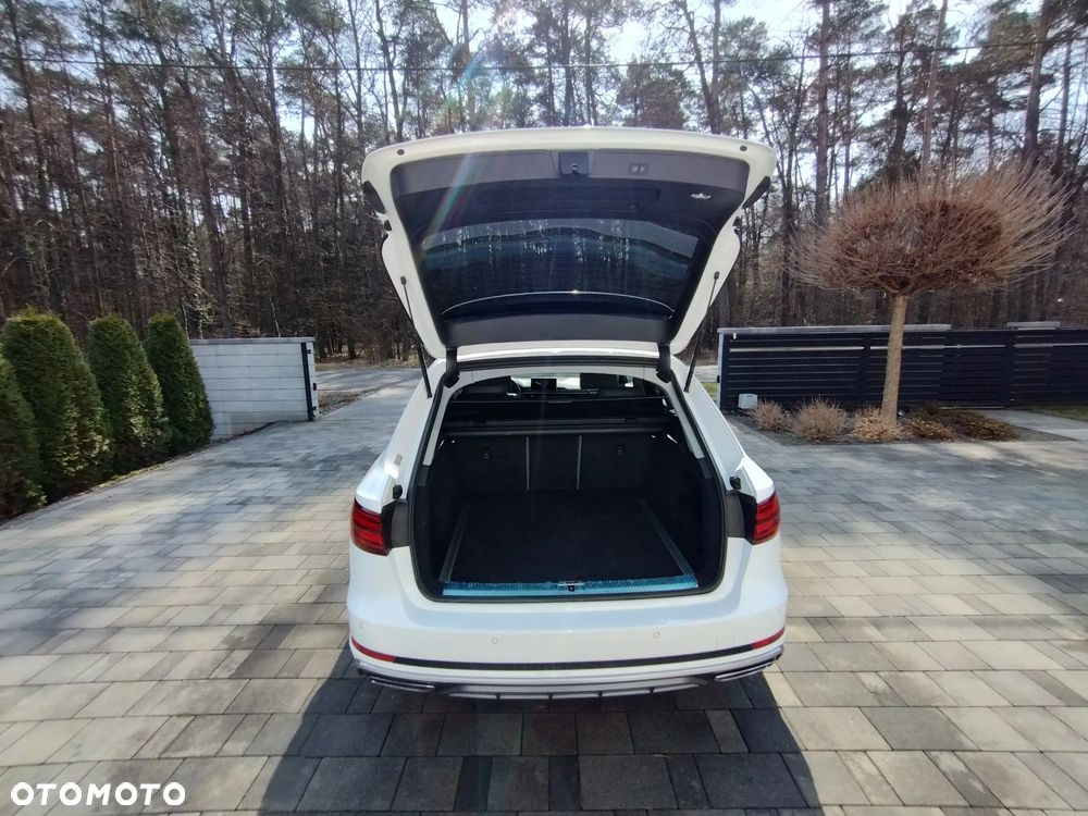 Audi A4 Avant 40 TDI Quattro S Line S tronic - 32