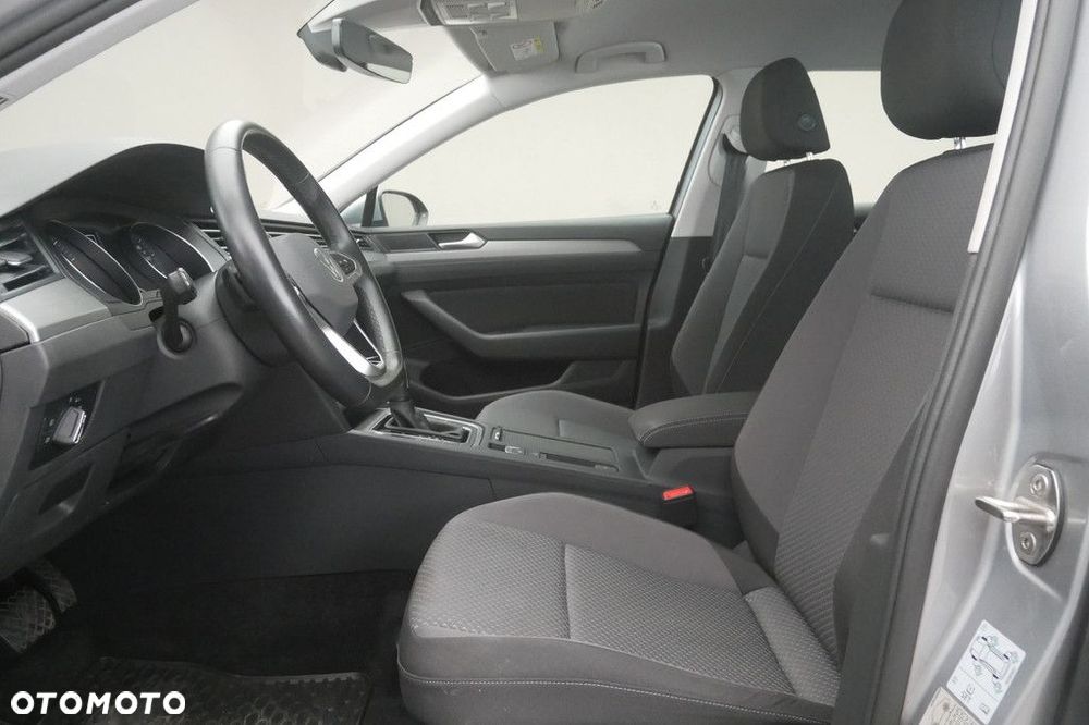 Volkswagen Passat Variant 1.5 TSI EVO Essence DSG - 12