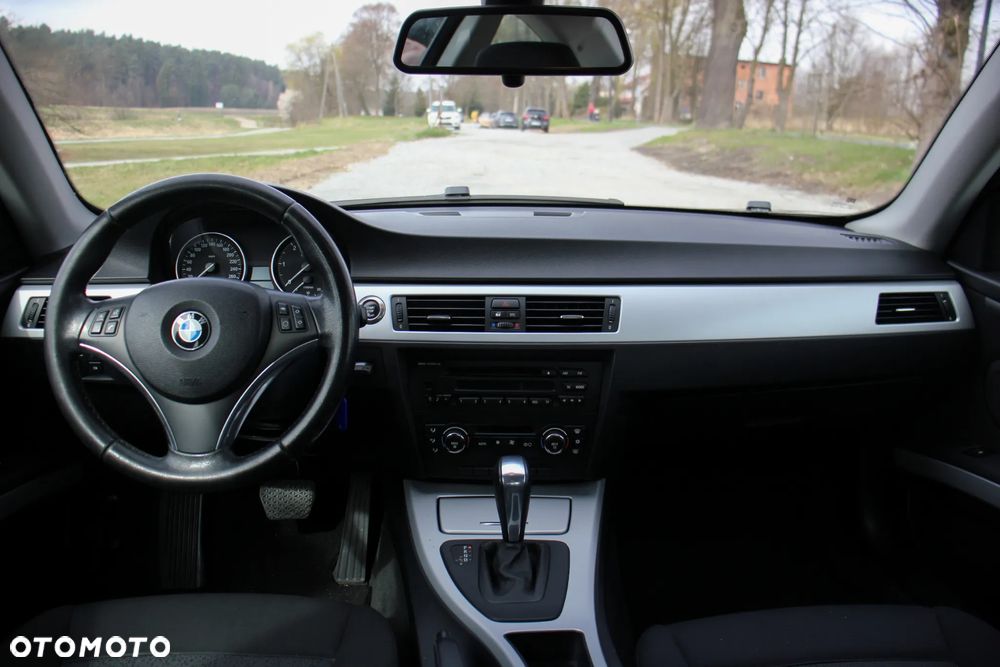 BMW Seria 3 330d - 12