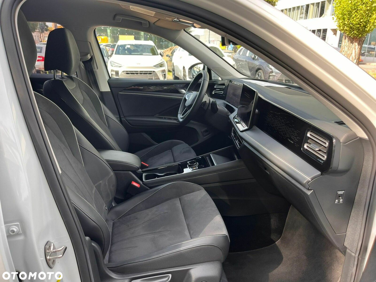 Volkswagen Tiguan - 33