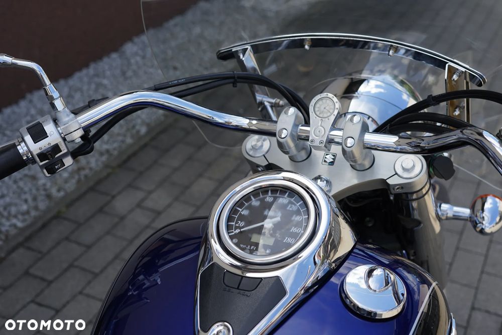 Suzuki VL 800 Volusia - 18