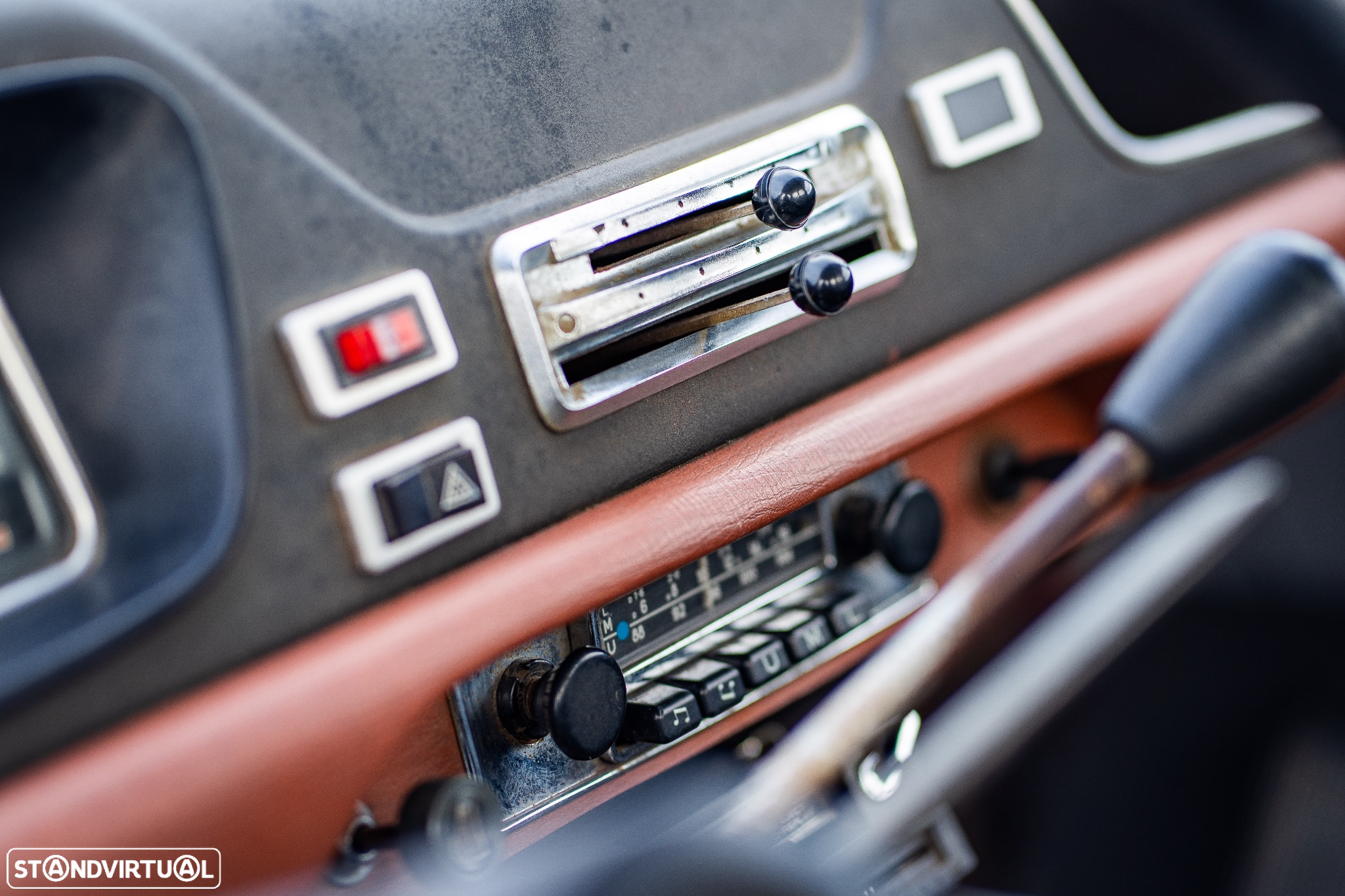 Peugeot 404 - 40