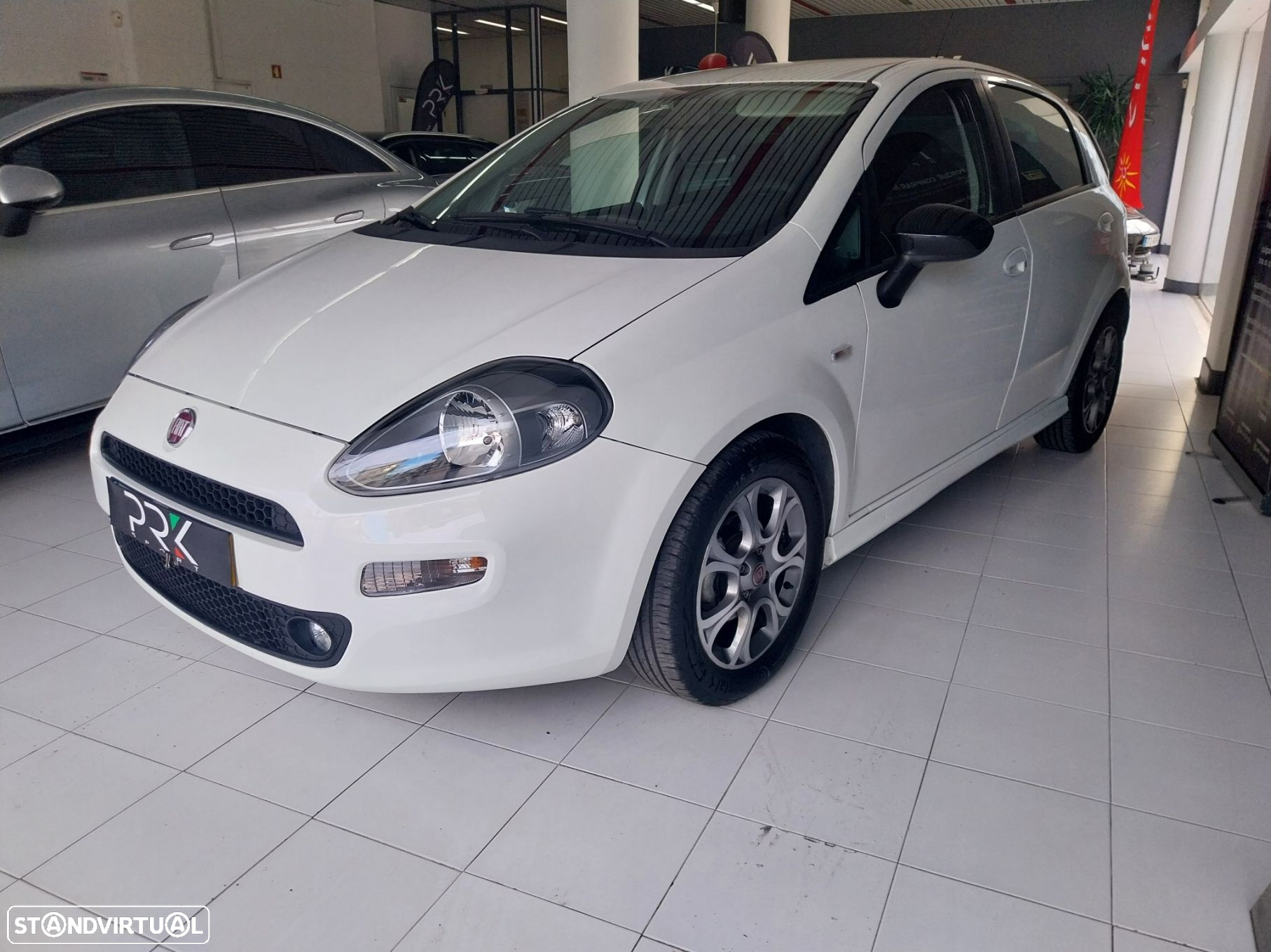 Fiat Punto 1.3 M-Jet Lounge S&S - 3