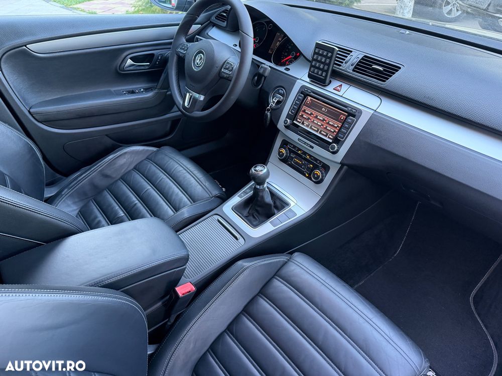 Volkswagen Passat 2.0 Blue TDI SCR Highline - 24