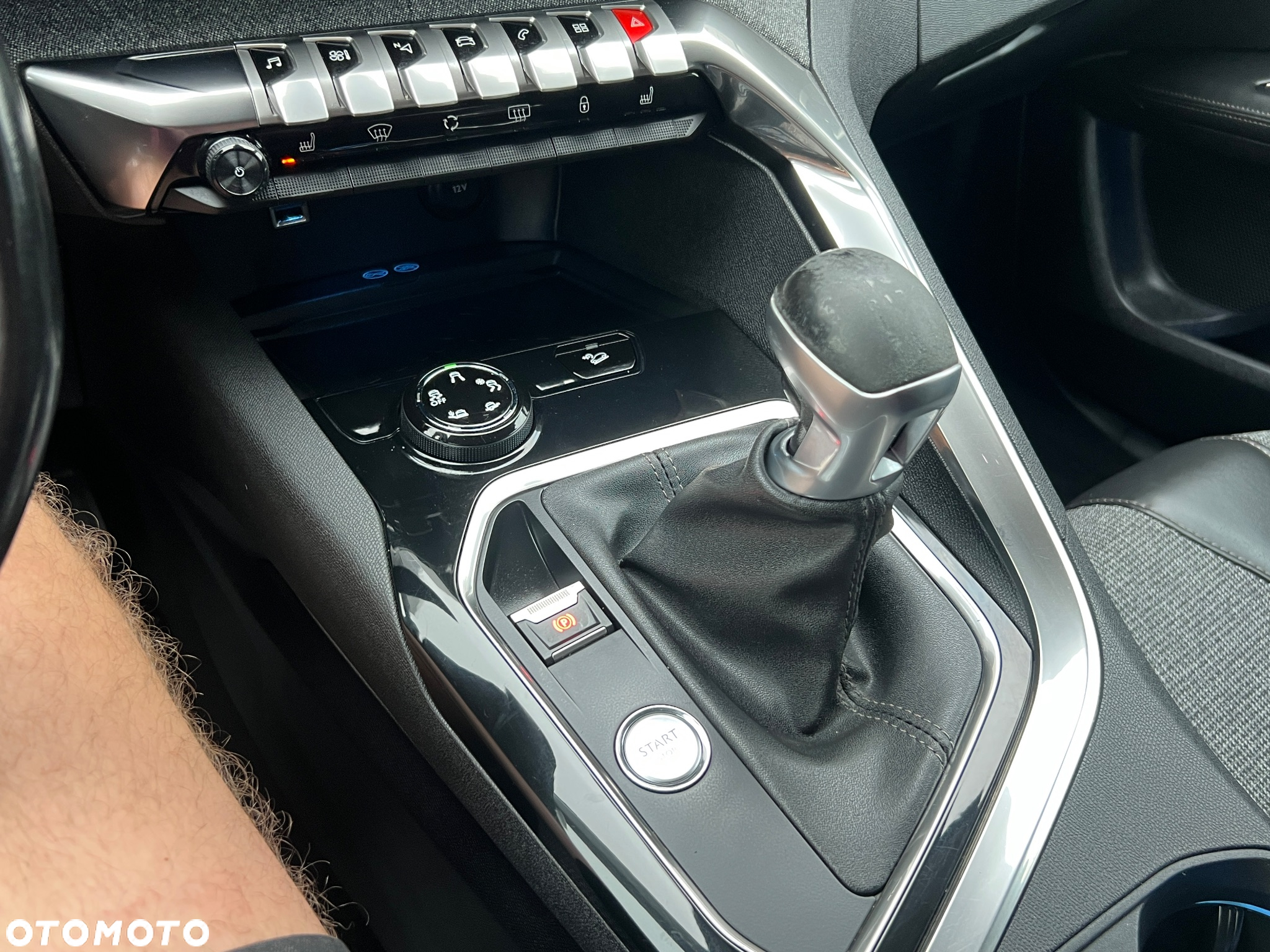 Peugeot 3008 1.2 PureTech Allure Pack S&S - 26