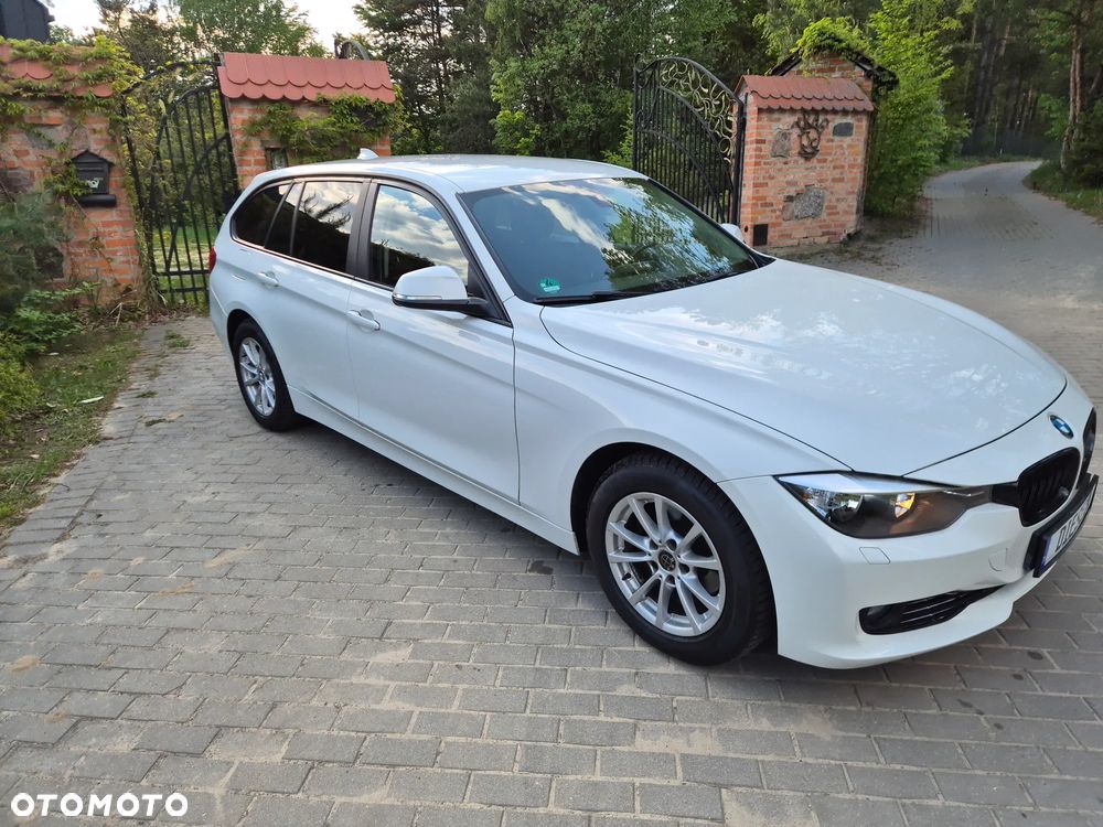 BMW Seria 3 318d Modern Line - 17