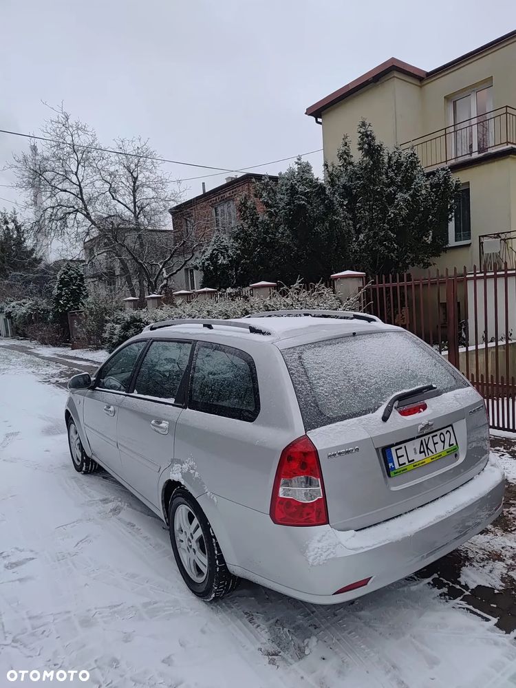 Chevrolet Nubira - 8