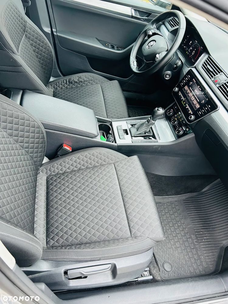 Skoda Superb 2.0 TDI Style DSG7 - 17