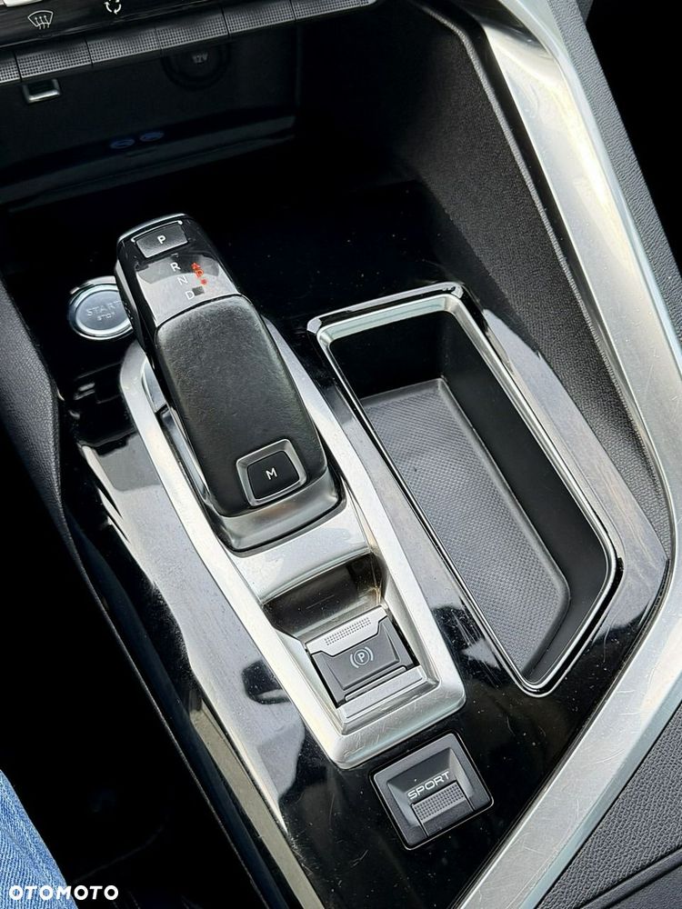 Peugeot 5008 - 24