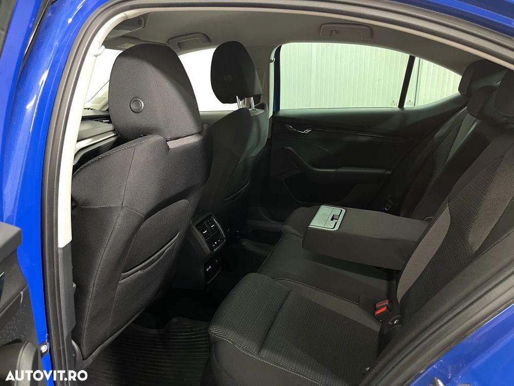 Skoda Octavia 1.5 TSI Ambition - 11