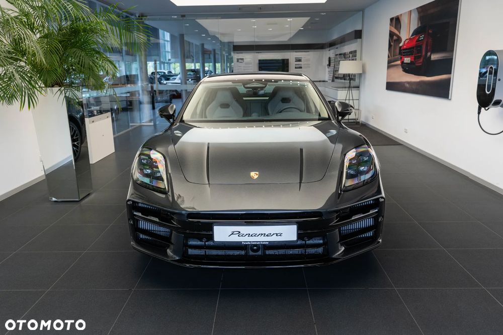 Porsche Panamera 4 - 5