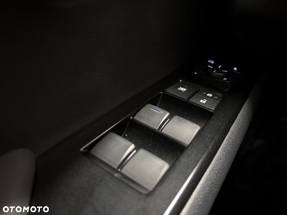 Lexus UX - 21