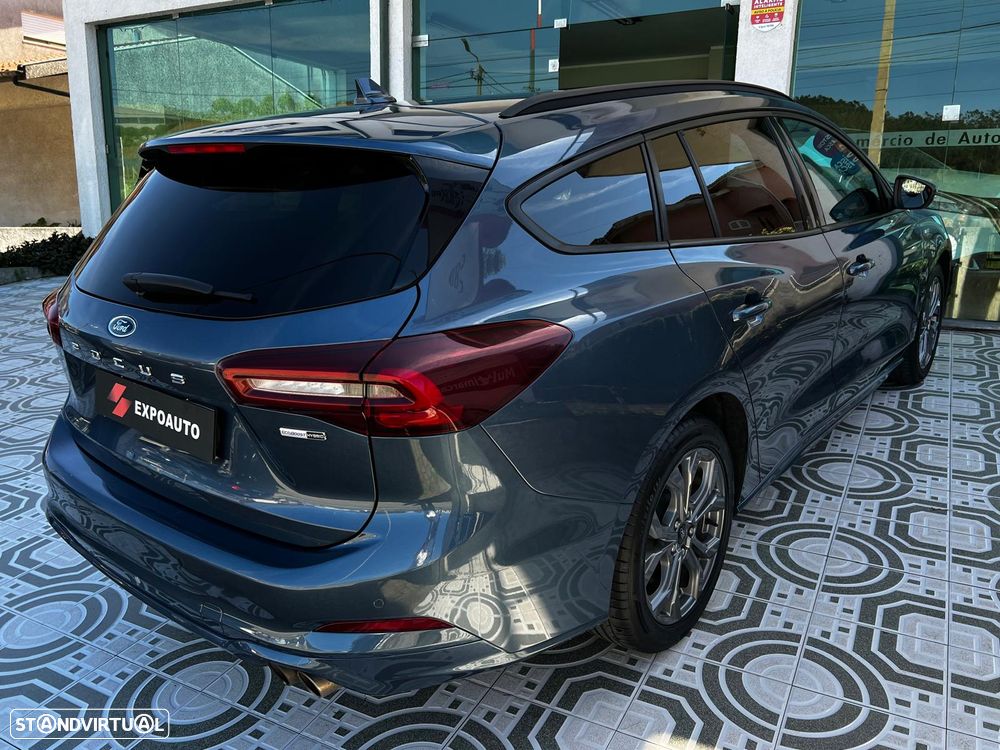 Ford Focus 1.0 EcoBoost MHEV ST-Line X - 28