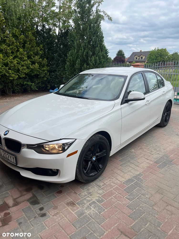 BMW Seria 3 320i - 5