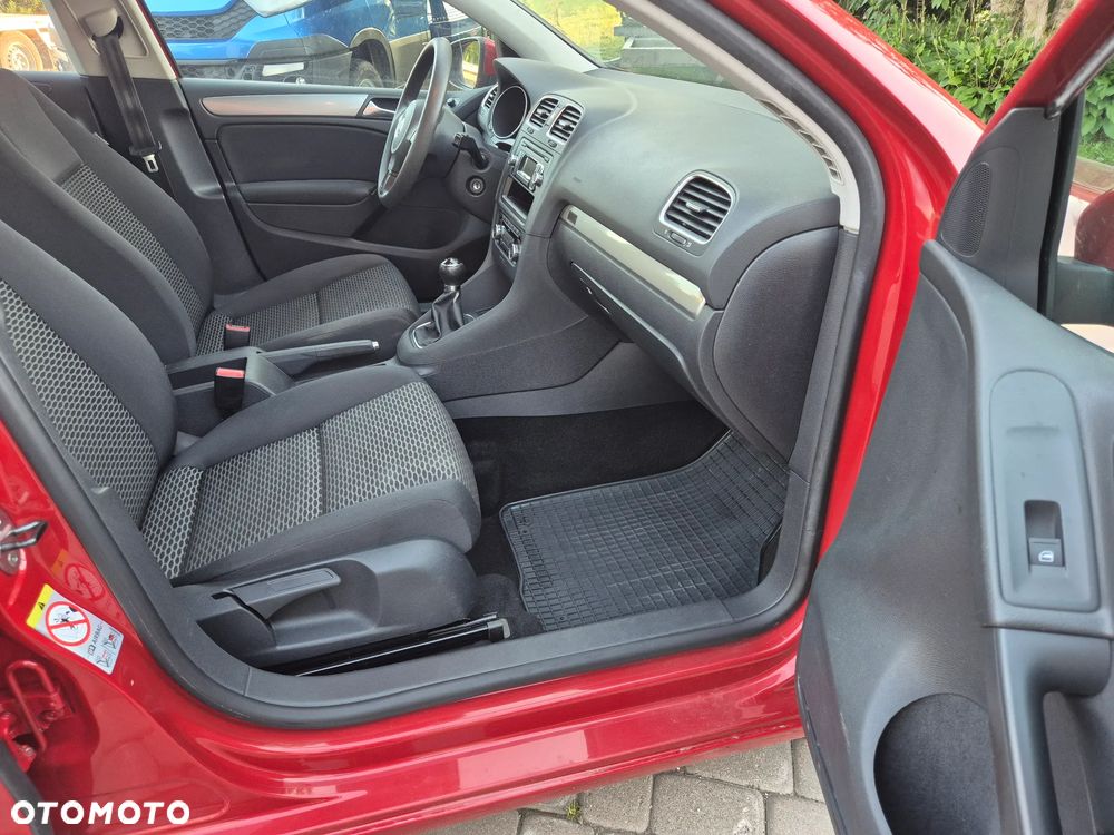 Volkswagen Golf - 25