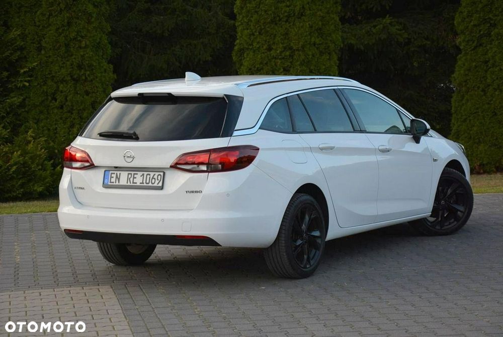Opel Astra 1.4 Turbo Innovation - 11