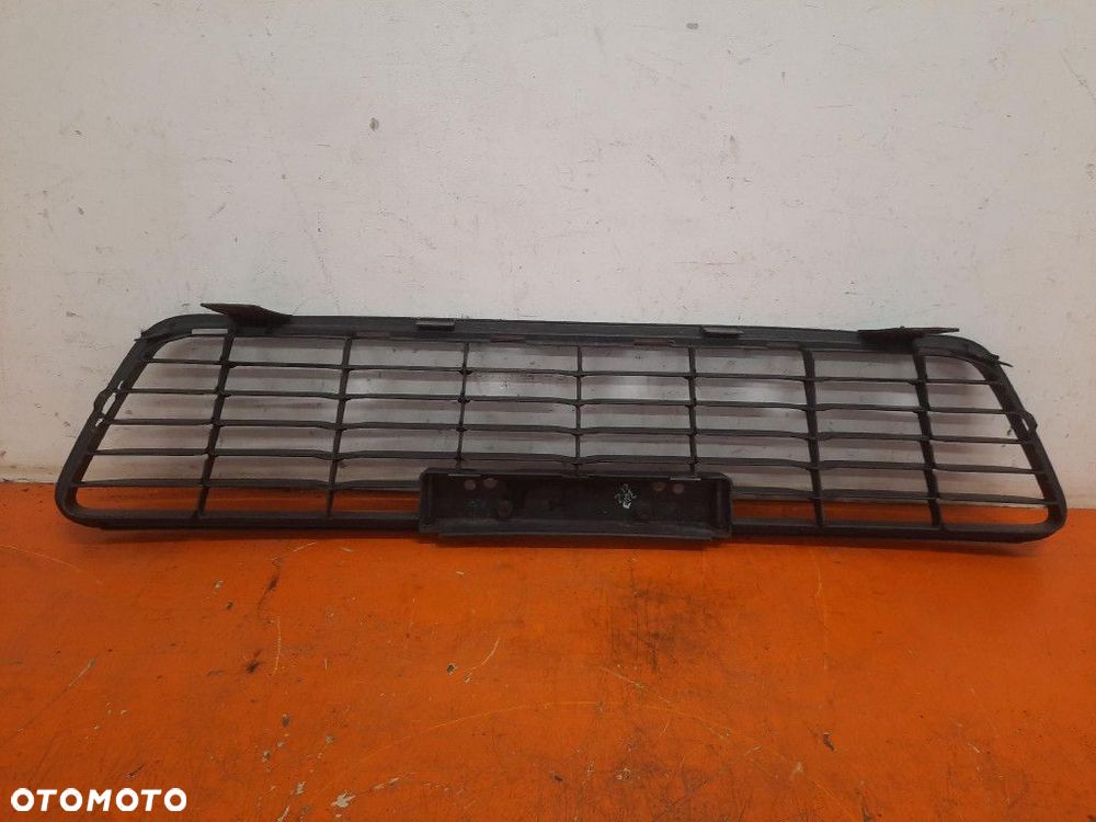 TOYOTA HILUX SR5 16- KRATKA ZDERZAKA ŚRODKOWA PRZÓD 53112-0K130 - 6