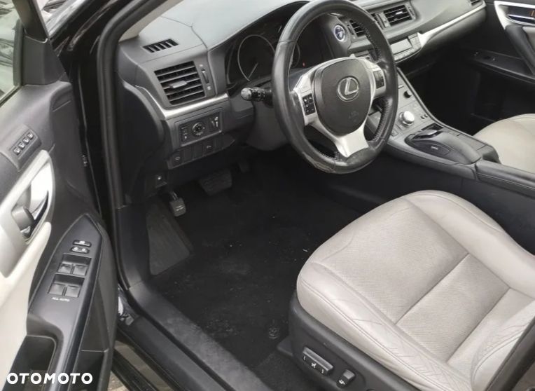 Lexus CT 200h Prestige - 4
