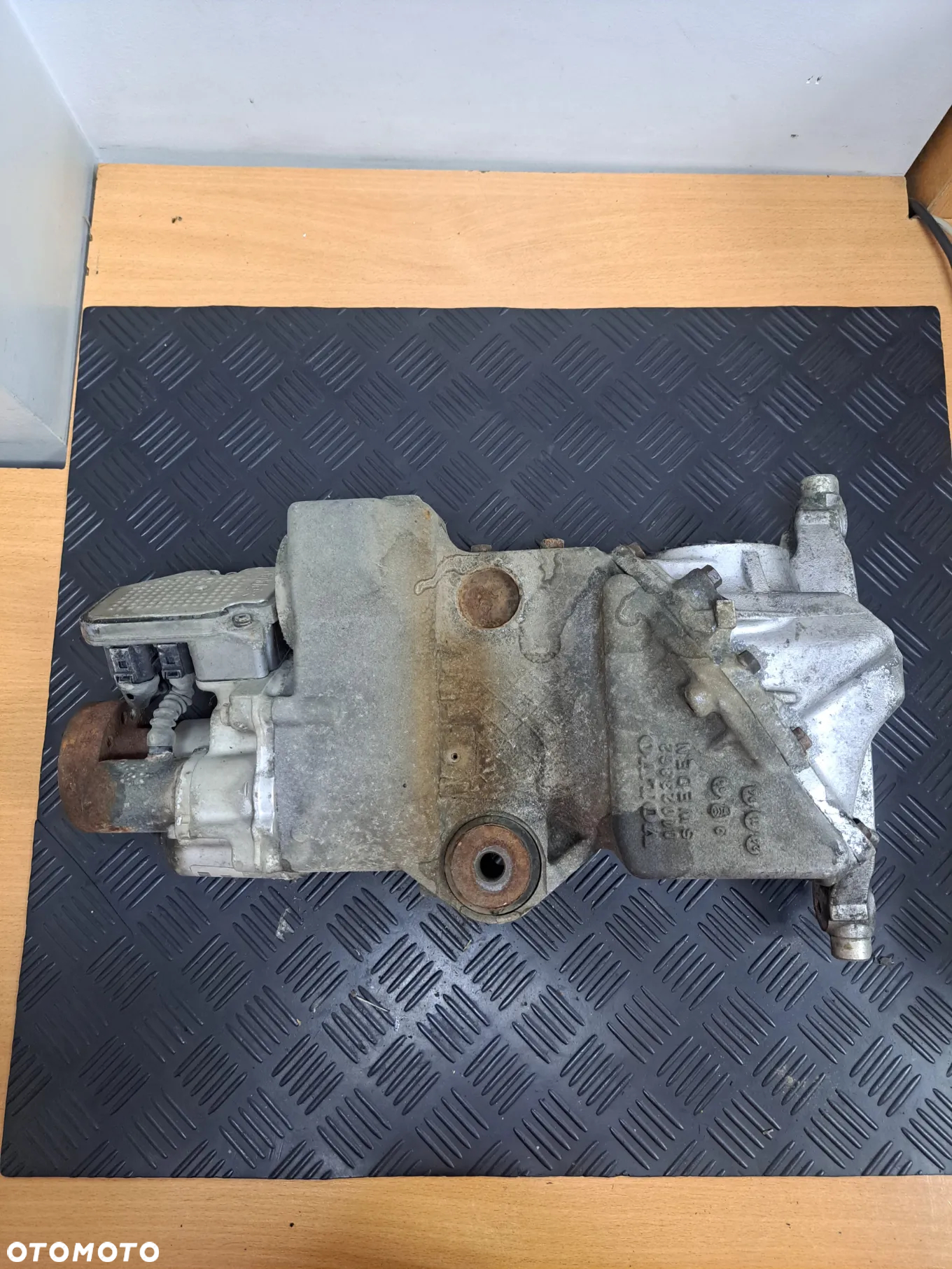 MOST TYLNY DYFER HALDEX VOLVO V50 S40 C30 C70 2.5 T5 P8675376 - 2