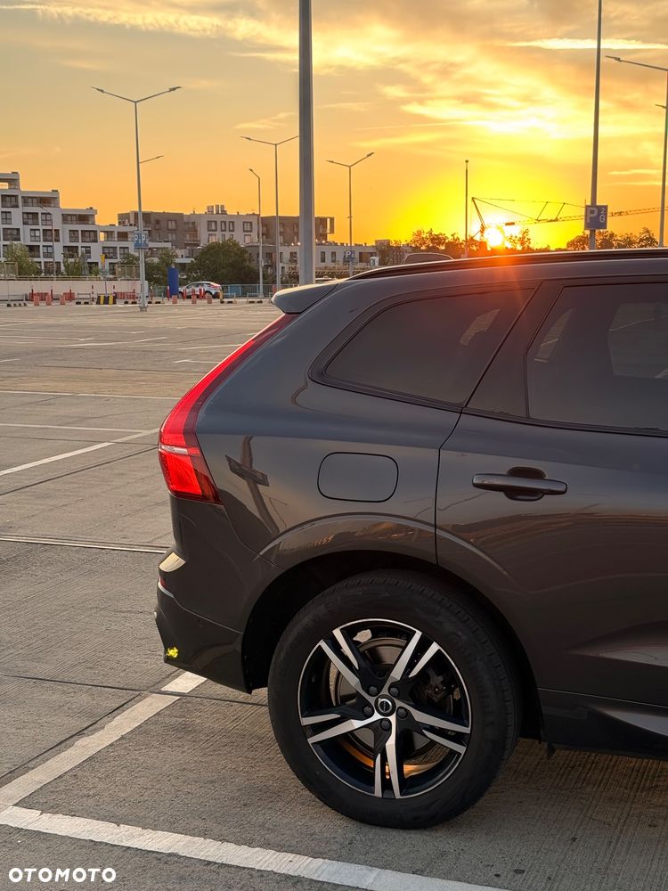 Volvo XC 60 B4 D Plus Dark - 3