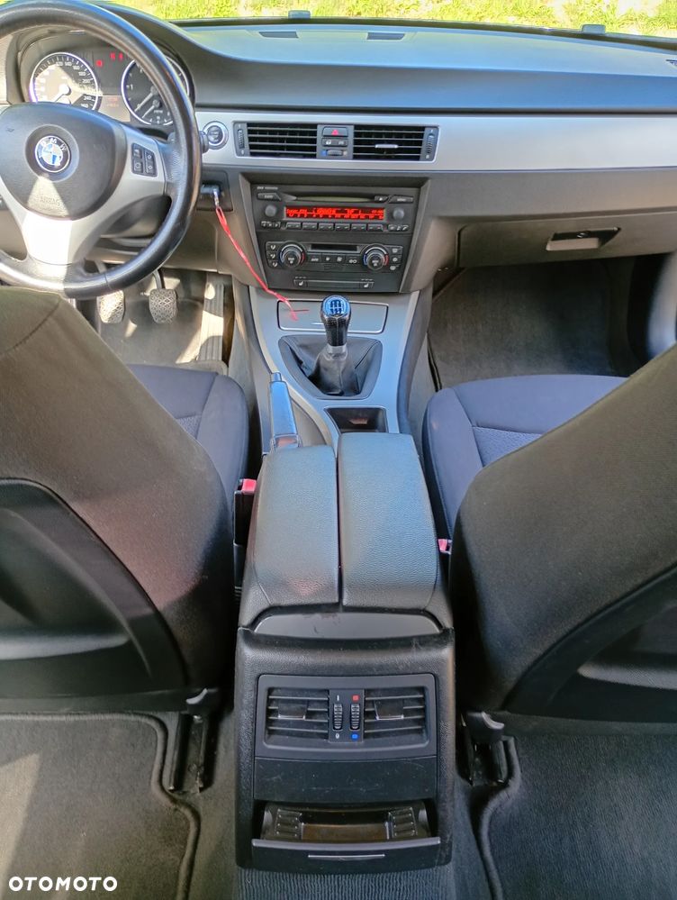 BMW Seria 3 - 35