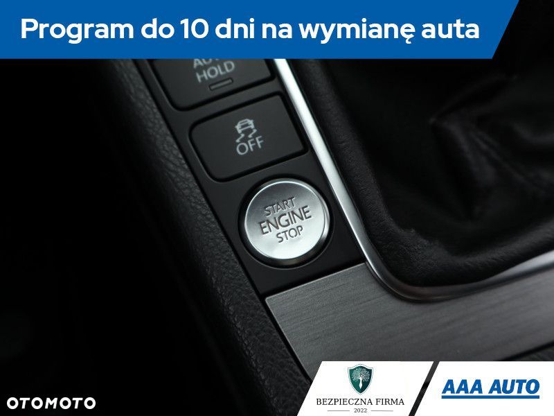 Volkswagen Passat - 20