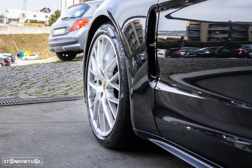 Porsche Panamera 4 S - 8
