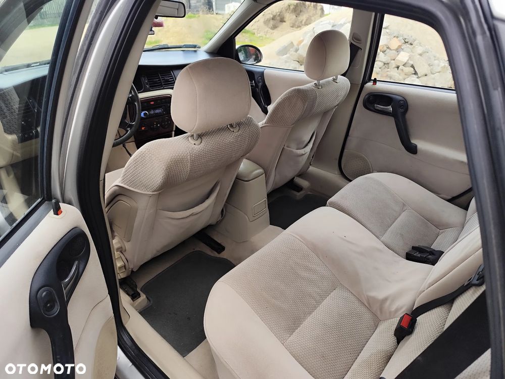 Opel Vectra 2.0 CDX - 8