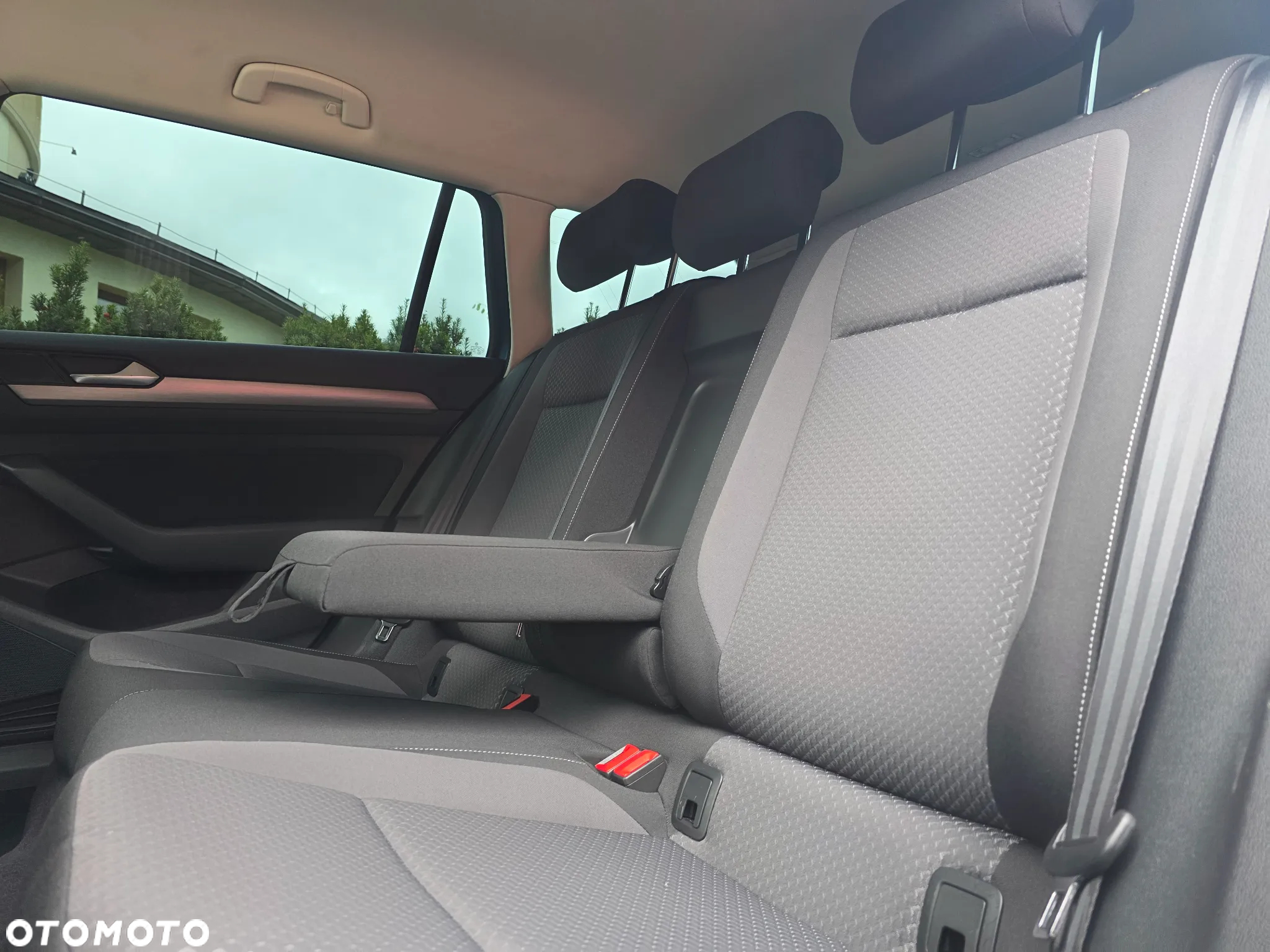 Volkswagen Passat 2.0 TDI BMT Trendline - 12