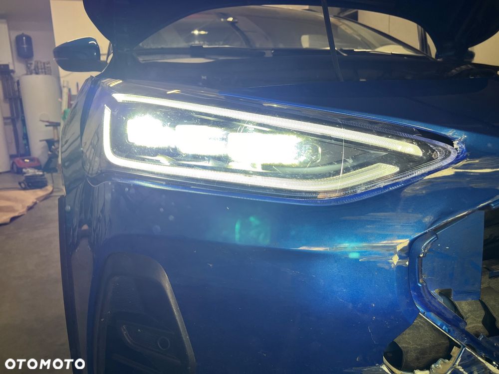 Ford Focus 1.0 EcoBoost Hybrid ACTIVE X - 11