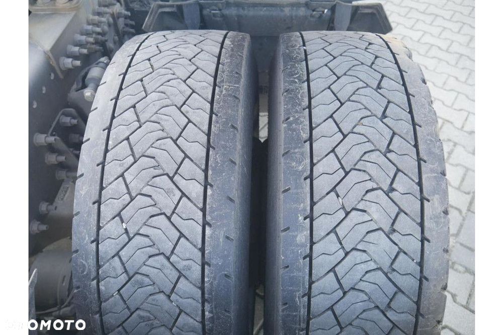 Volvo Vehicle Tractor 4x2 Standard - 10