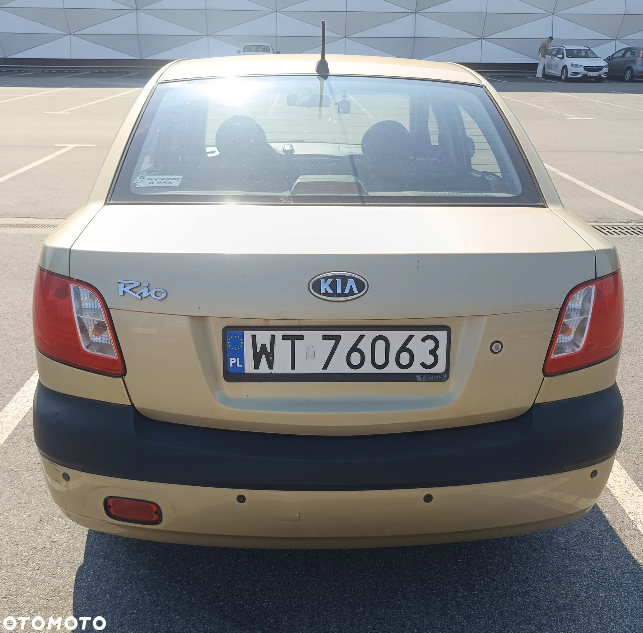 Kia Rio - 7