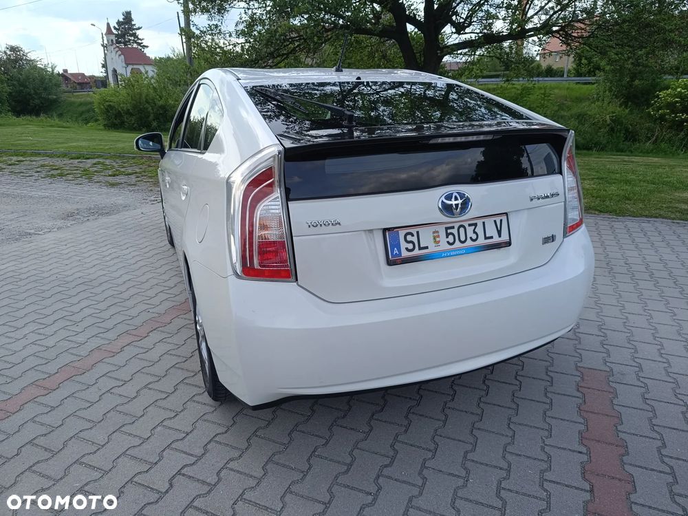 Toyota Prius 1.8 HSD Prestige - 7