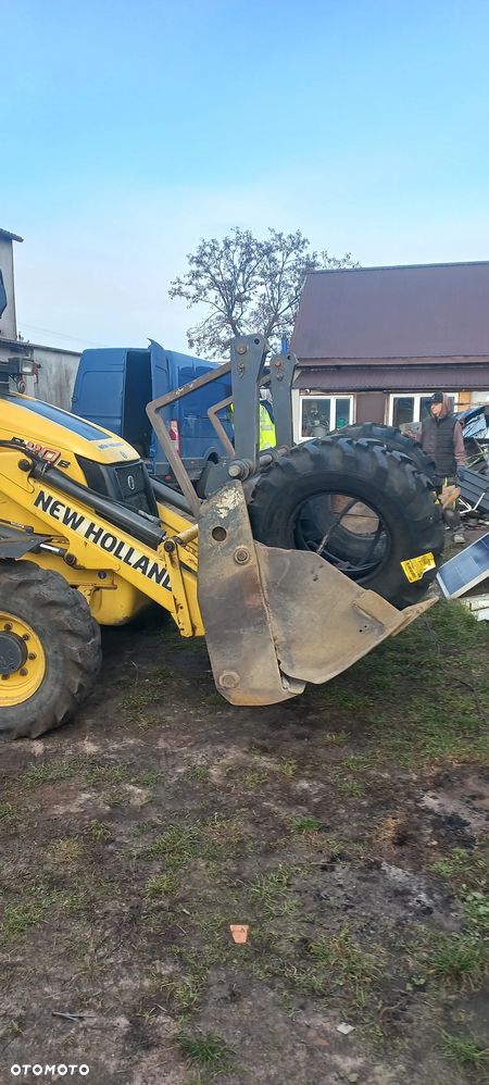 New Holland lb110b - 3