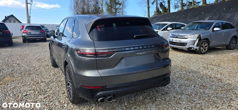 Porsche Cayenne - 8