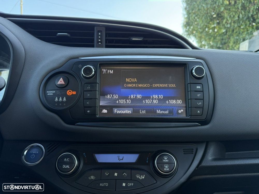 Toyota Yaris 1.5 HSD Comfort - 11