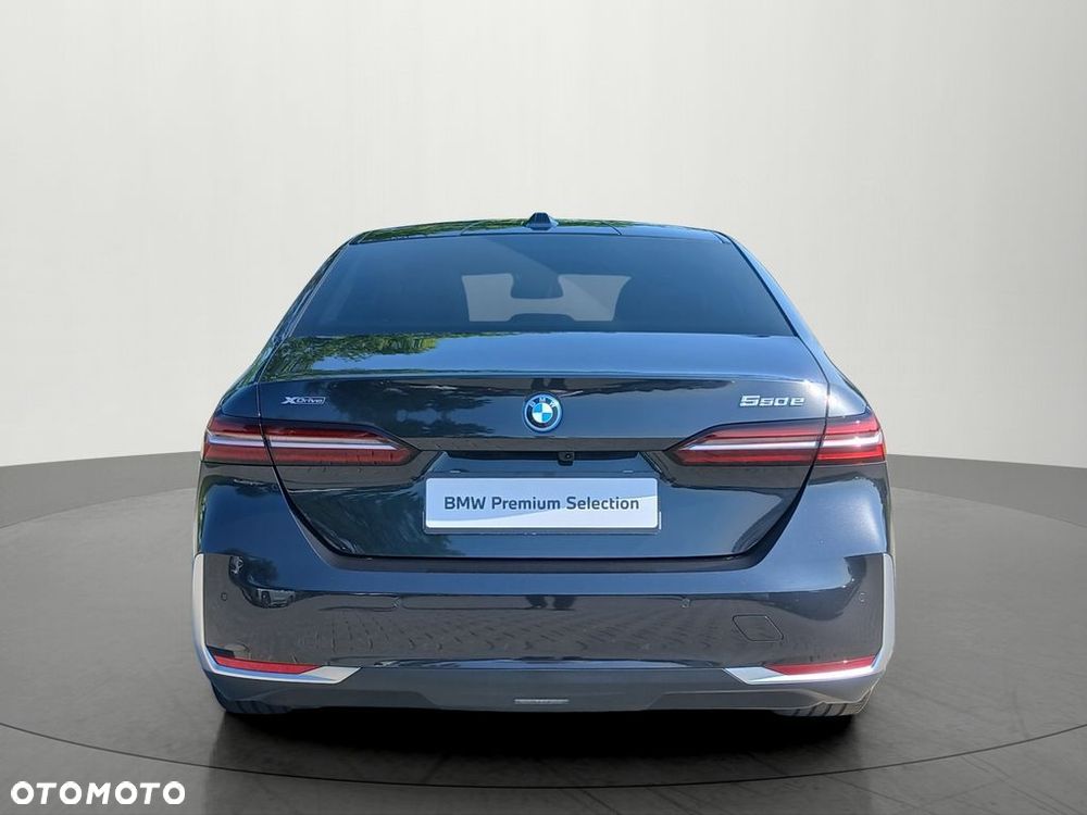 BMW Seria 5 550e xDrive PHEV - 5
