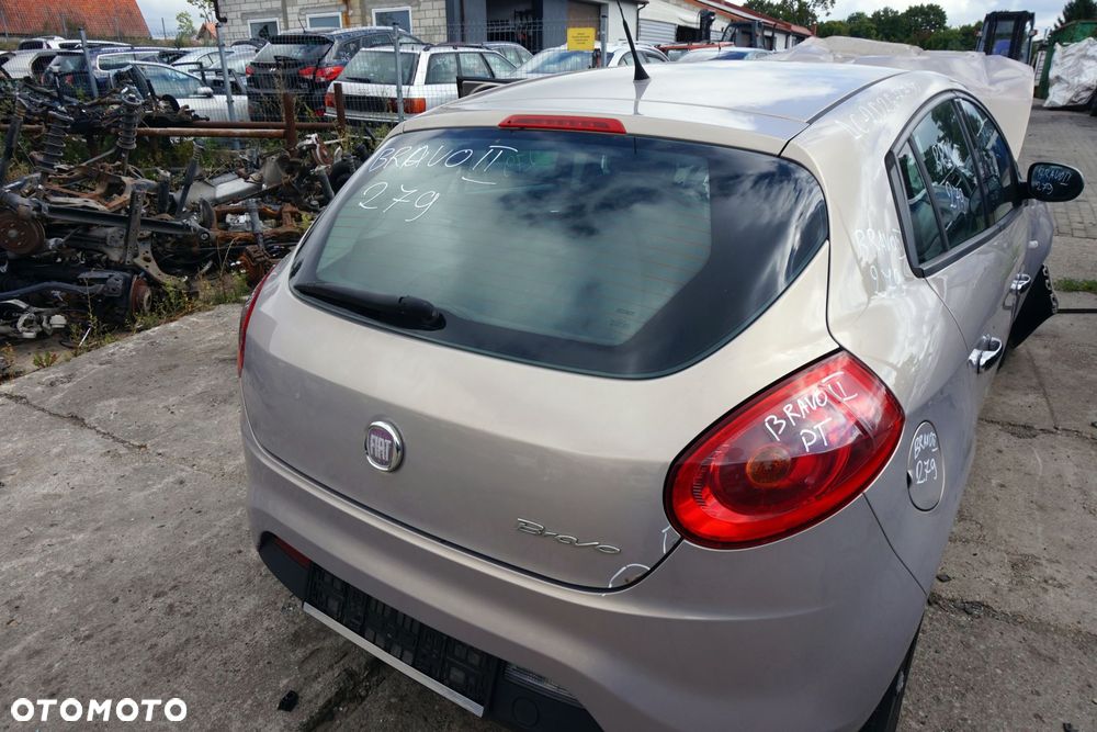 KLAPA BAGAŻNIKA TYLNA BRAVO II 5D HB 279  BEŻOWY FIAT 2007-2014 - 2